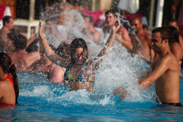 Dry Dry Dry Foam Party Part 1